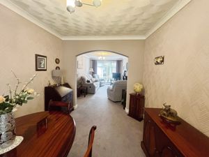 Through lounge & Diner- click for photo gallery